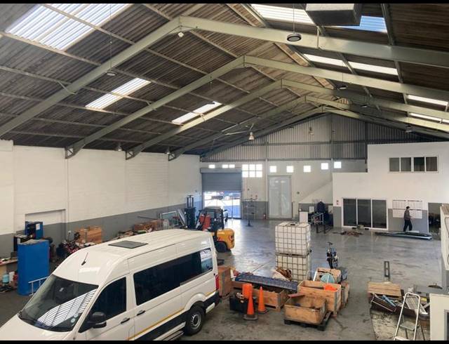 INDUSTRIAL PROPERTY TO RENT IN NORTH END